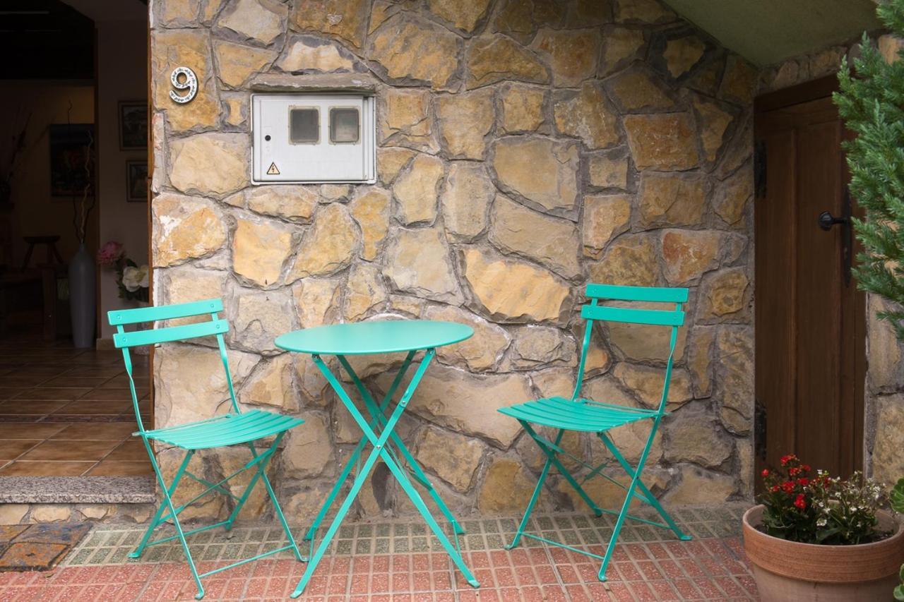Casa Rural Les Cabanes Carbajal Exterior photo